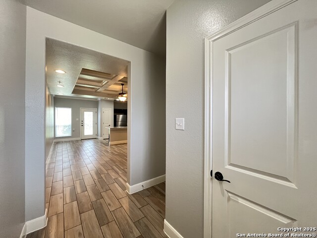 Image 7 of 39 For 6419 Melanzane Ave 3