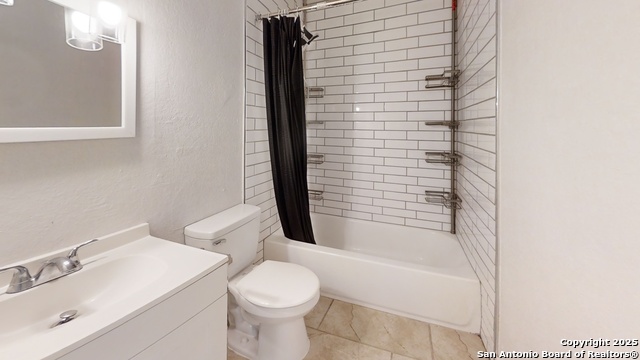 Image 15 of 44 For 7041 Glen Mist