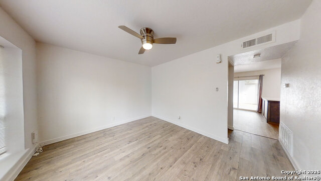 Image 24 of 44 For 7041 Glen Mist