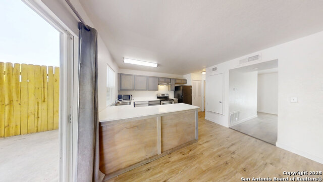 Image 41 of 44 For 7041 Glen Mist