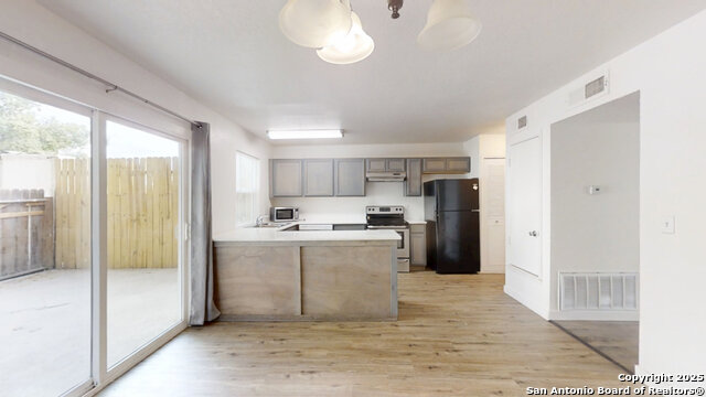 Image 6 of 44 For 7041 Glen Mist