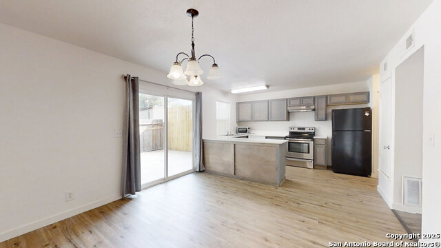 Image 7 of 44 For 7041 Glen Mist