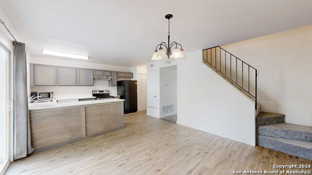 Image 8 of 44 For 7041 Glen Mist