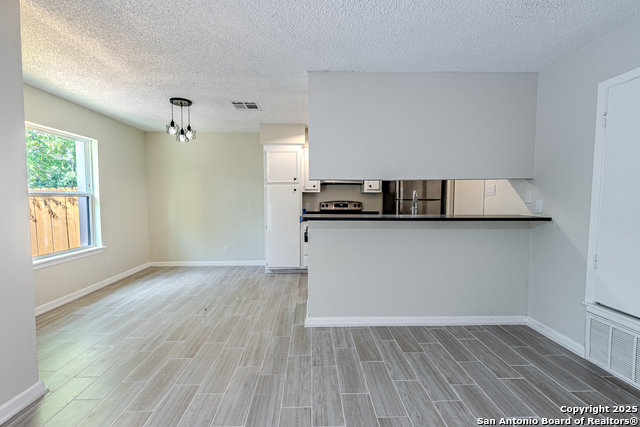 Image 13 of 16 For 6913 Forest Meadow