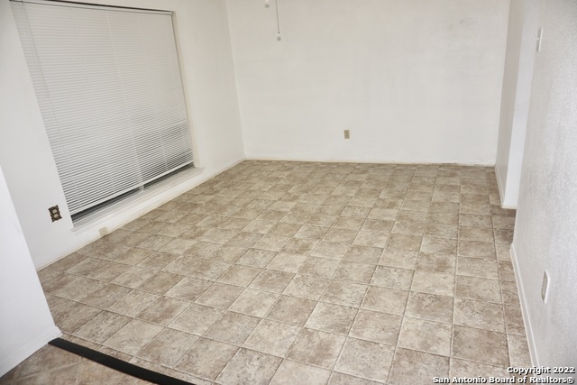 Image 11 of 37 For 2434 Field Wood