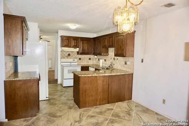 Image 19 of 37 For 2434 Field Wood