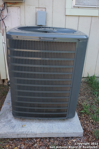 Image 32 of 37 For 2434 Field Wood