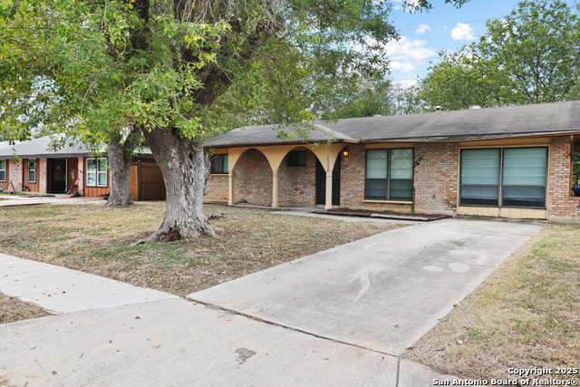 Details for 10922 Wayward Dr, San Antonio, TX 78217