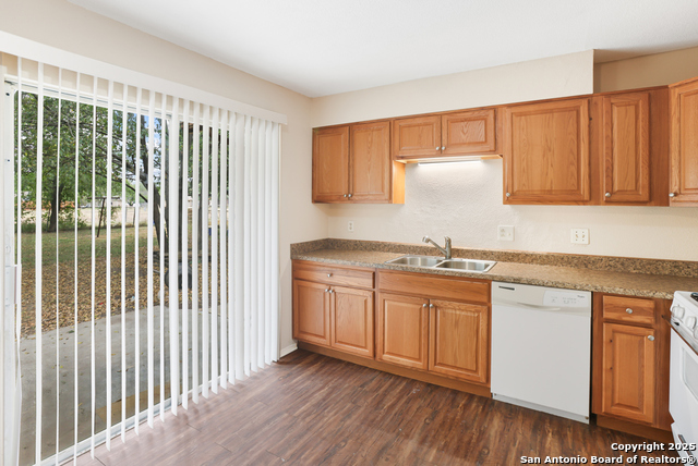 Image 12 of 21 For 10922 Wayward Dr