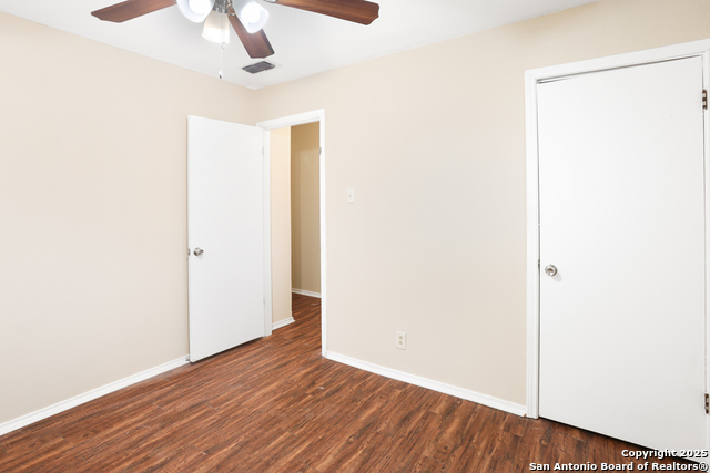 Image 14 of 21 For 10922 Wayward Dr