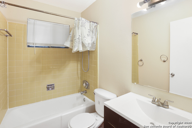 Image 17 of 21 For 10922 Wayward Dr