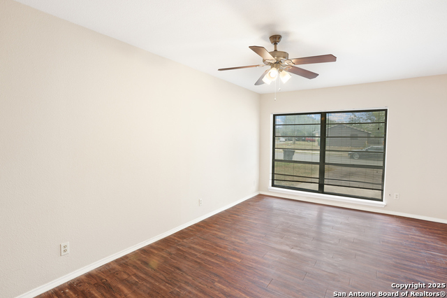 Image 7 of 21 For 10922 Wayward Dr