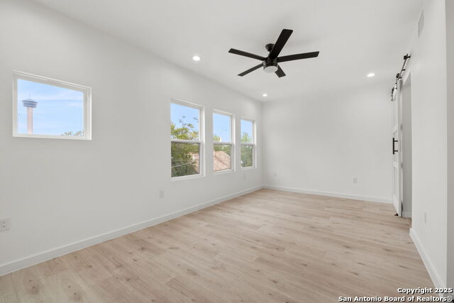 Image 28 of 39 For 308 Mesquite St S 103