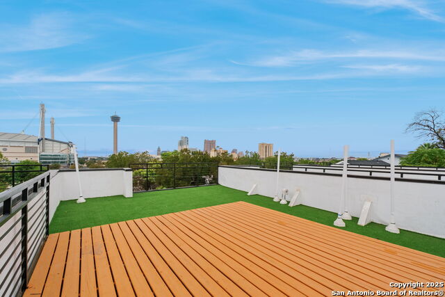 Image 36 of 39 For 308 Mesquite St S 103