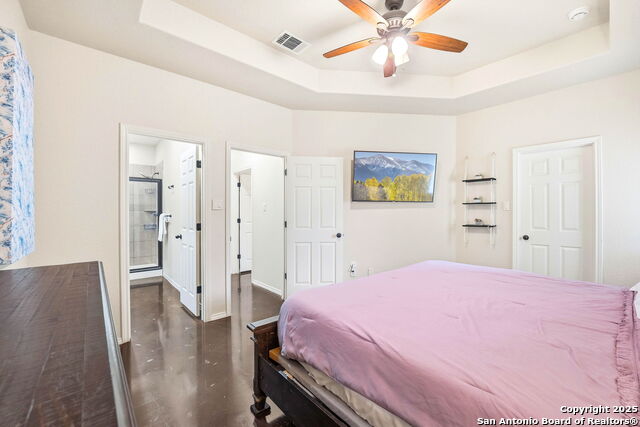 Listing photo id 11 for 10115 Westover Bluff