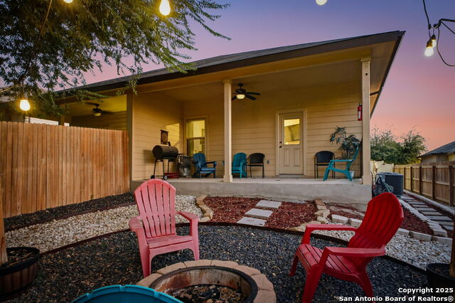 Listing photo id 23 for 10115 Westover Bluff