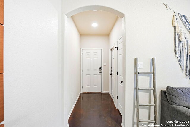 Listing photo id 2 for 10115 Westover Bluff