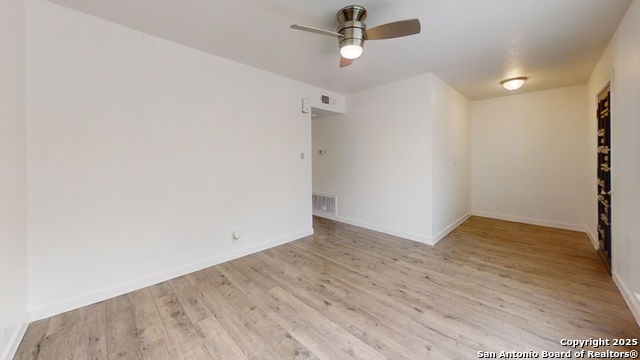 Image 12 of 44 For 7041 Glen Mist