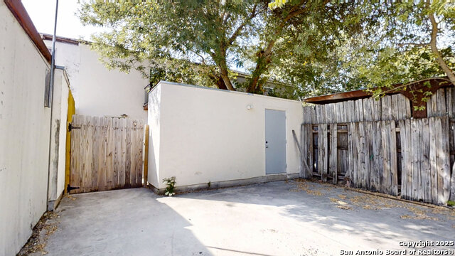 Image 43 of 44 For 7041 Glen Mist