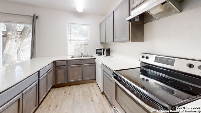 Image 5 of 44 For 7041 Glen Mist