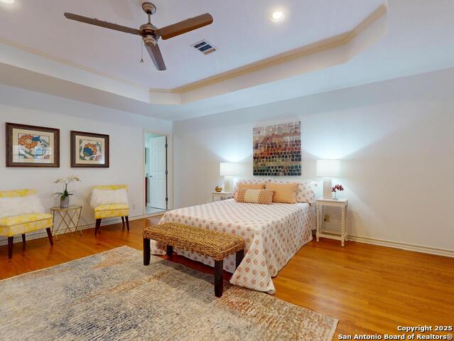 Listing photo id 11 for 357 Irvington