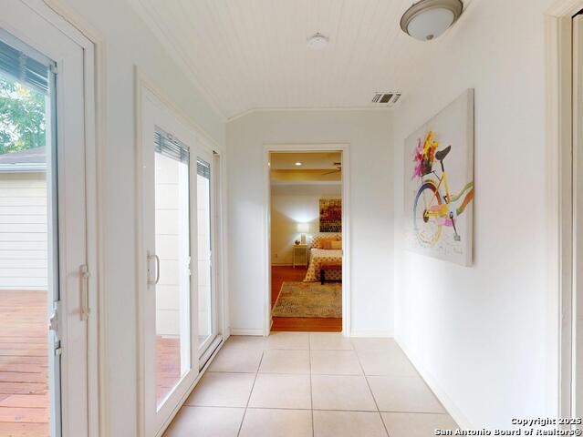 Listing photo id 19 for 357 Irvington