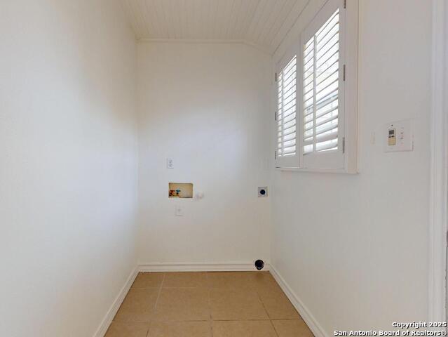 Listing photo id 20 for 357 Irvington
