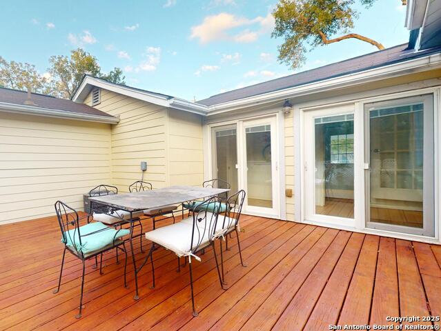 Listing photo id 26 for 357 Irvington