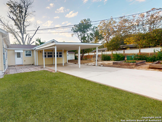 Listing photo id 28 for 357 Irvington