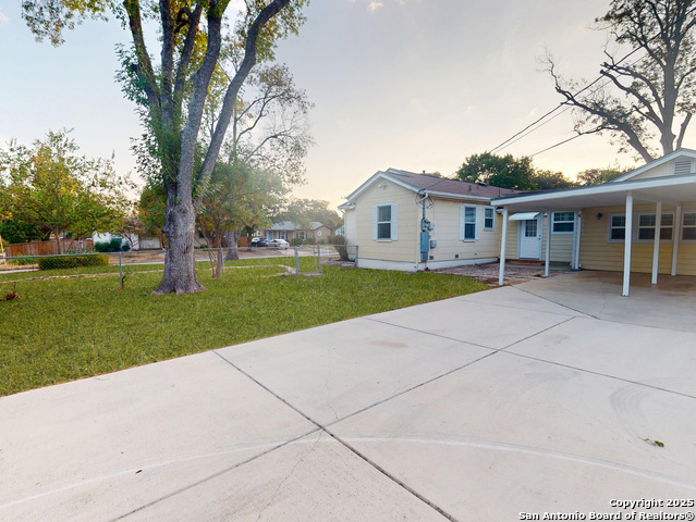 Listing photo id 30 for 357 Irvington