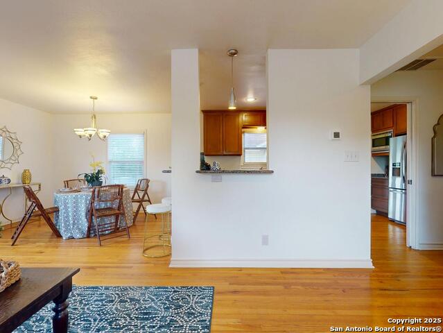 Listing photo id 4 for 357 Irvington