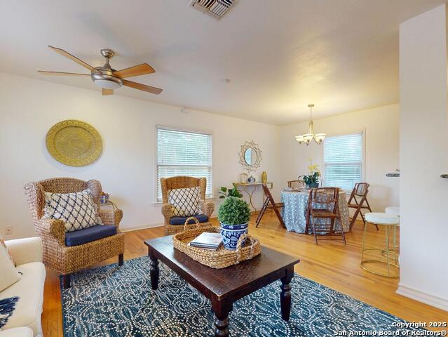 Listing photo id 7 for 357 Irvington