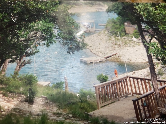 Image 6 of 43 For 213 Oak Cliff