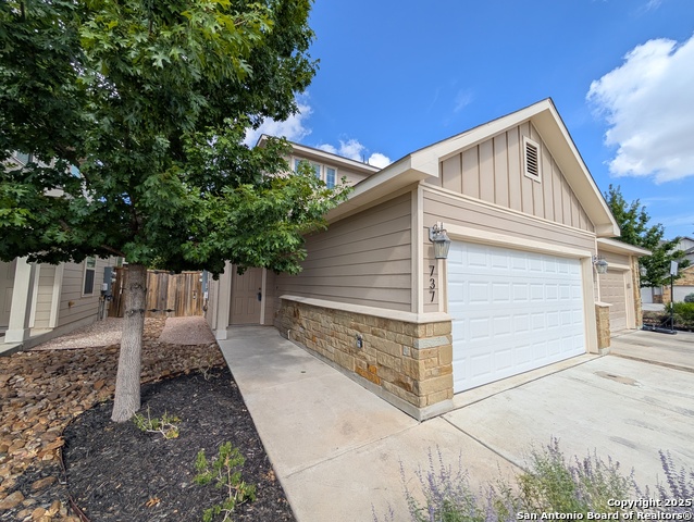 Details for 737 Milestone Park, New Braunfels, TX 78130