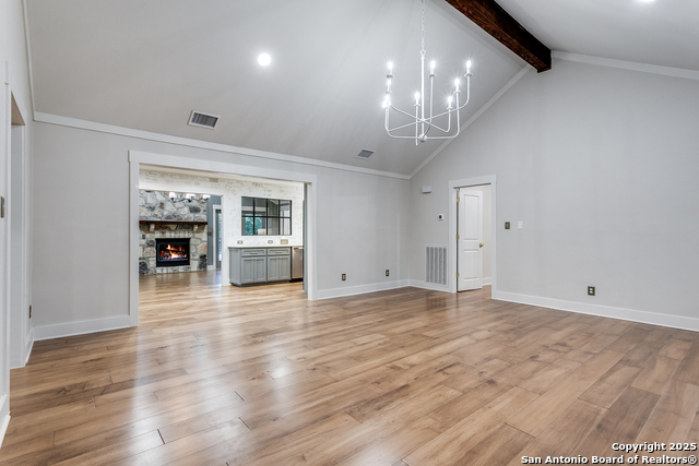 Listing photo id 10 for 502 Hickman St