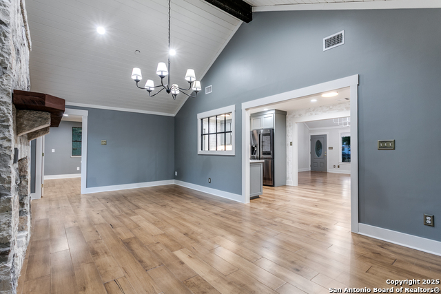 Listing photo id 17 for 502 Hickman St