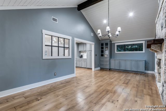 Listing photo id 19 for 502 Hickman St