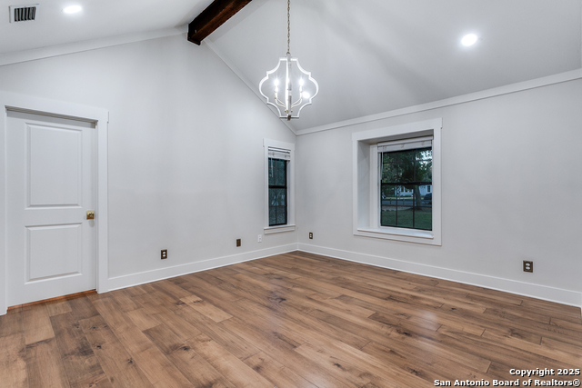 Listing photo id 21 for 502 Hickman St