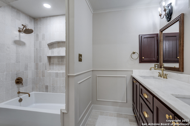 Listing photo id 23 for 502 Hickman St