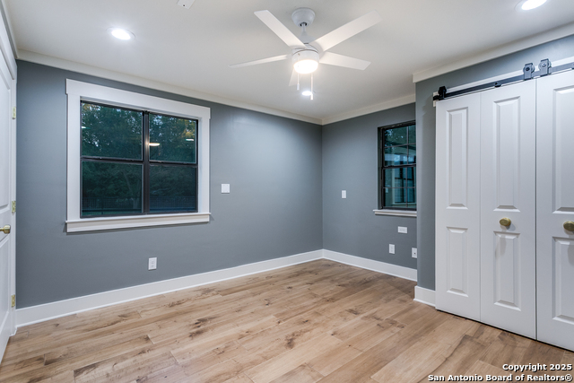 Listing photo id 28 for 502 Hickman St