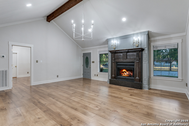 Listing photo id 7 for 502 Hickman St