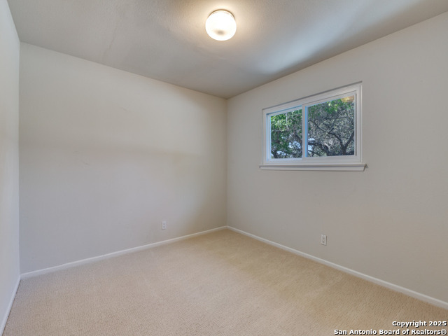 Listing photo id 16 for 14811 Willow Moss St