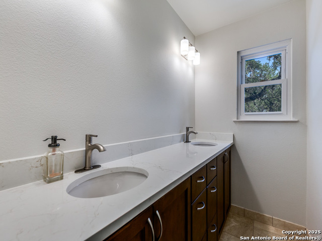 Listing photo id 21 for 14811 Willow Moss St