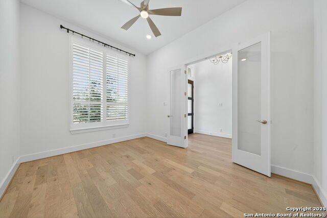 Listing photo id 8 for 8608 Shady Gate