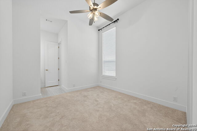 Listing photo id 24 for 8608 Shady Gate