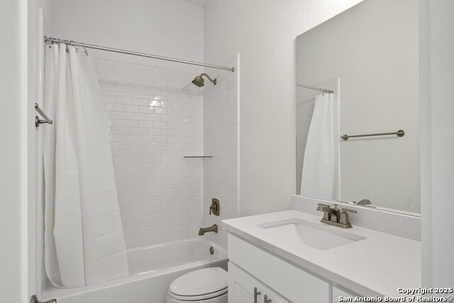 Listing photo id 25 for 8608 Shady Gate