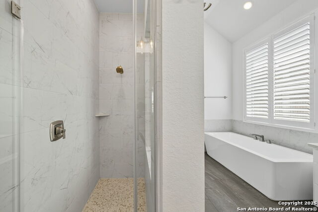 Listing photo id 29 for 8608 Shady Gate