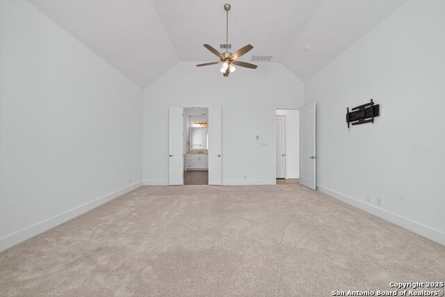 Listing photo id 32 for 8608 Shady Gate