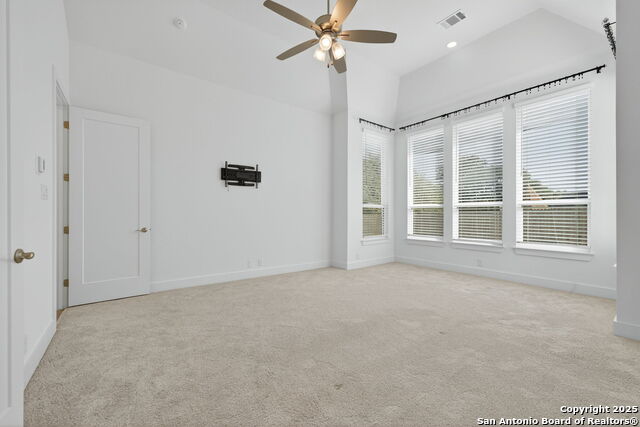 Listing photo id 33 for 8608 Shady Gate