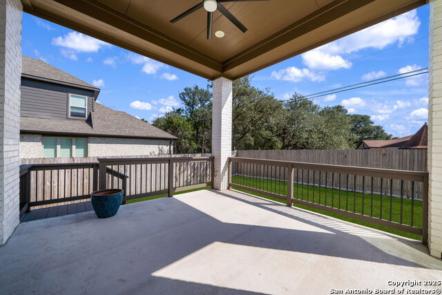 Listing photo id 43 for 8608 Shady Gate